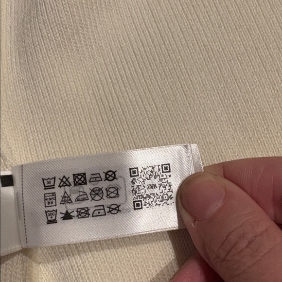 Zara Ivory Buttoned Sweater Vest, Sz Small, Gold buttons - Picture 8 of 11